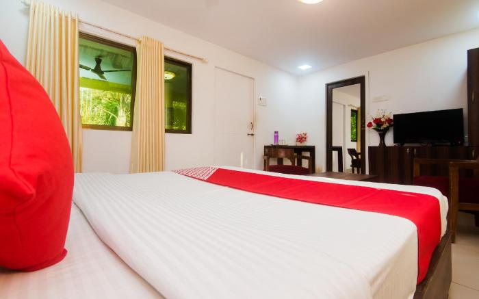 Capital O 24335 Pali Village Resort