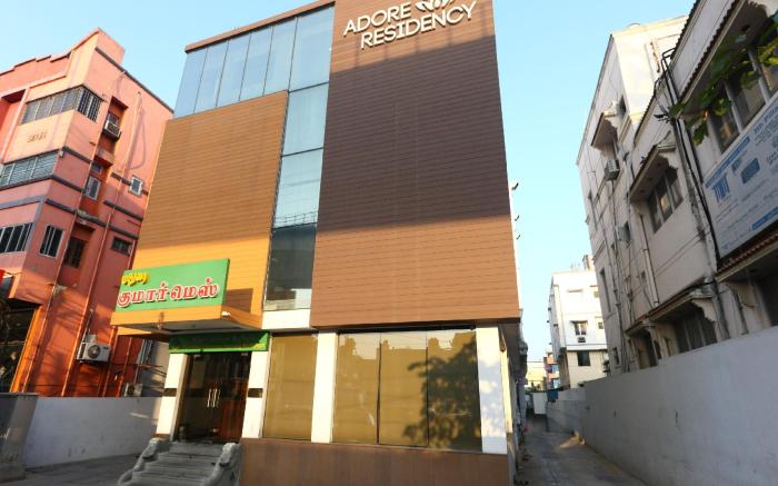 OYO 8108 Adore Residency