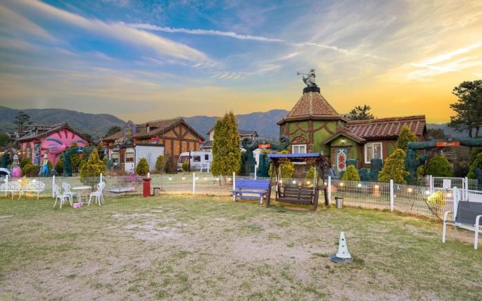 Lala Land Pet Friendly Pension
