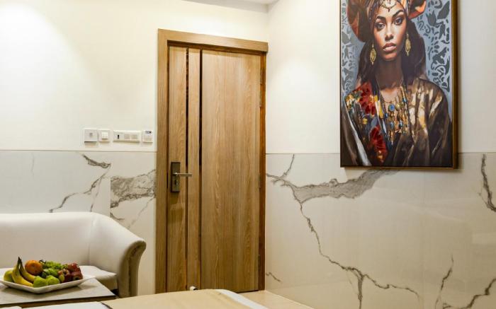 Dahabi Era Delhi Airport 