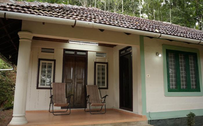Coffee camp home stay with tree house 