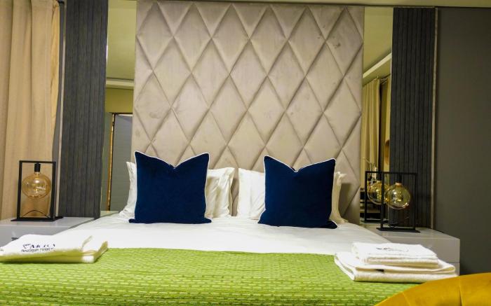 Mphoentle Properties Ellipse Waterfall