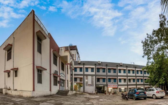 Devdarshan Hotel & Restaurant
