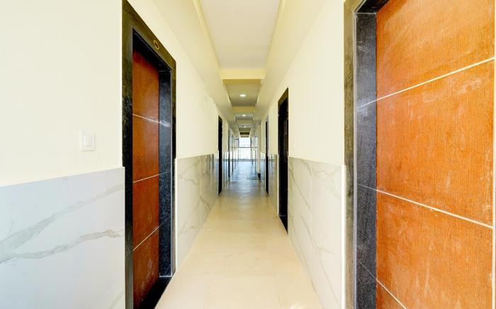 Hotel O Sri Vishnu Prime Opposite The Studio Salon, Kundalhalli Gate