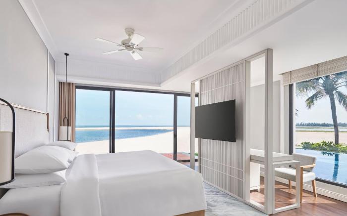 Romantic Retreat:4BR Beachfront Villa for Couples