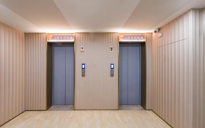 Hanting Hotel Qingdao Chongqing Middle Road Xingguo Road Metro Station
