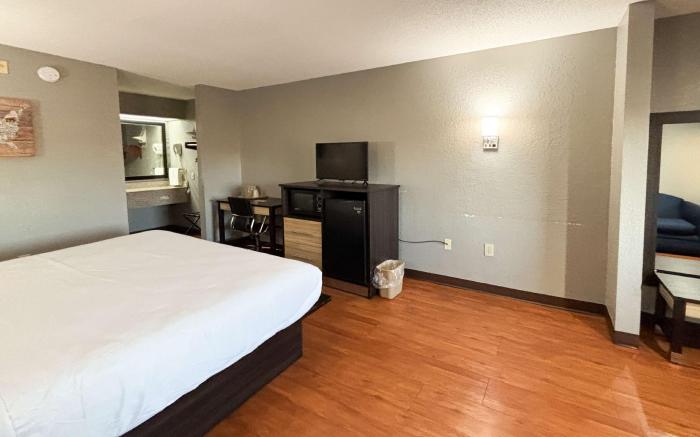 Motel 6 Prattville, AL