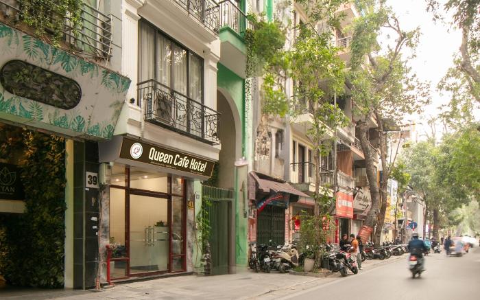 QUEEN CAFE HOTEL 
