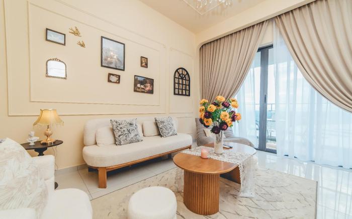 Danga Bay Vintage French 3BR6Pax Balcony Seaview