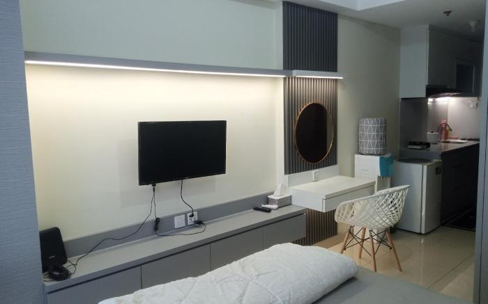 Keken 1BR  Pollux Habibie Top Floor City View  TC