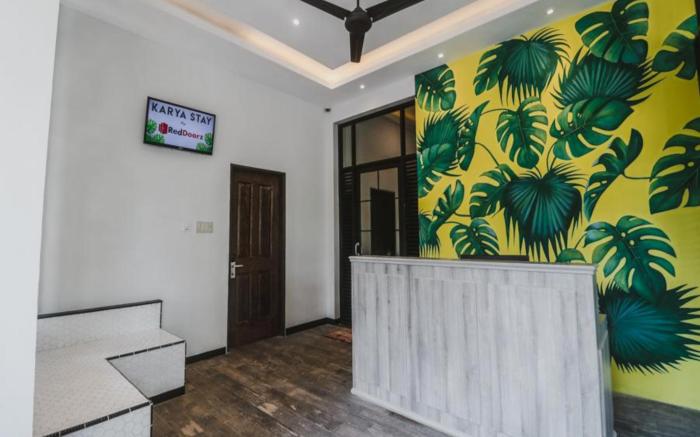 RedDoorz Plus near Mall Slipi Jaya