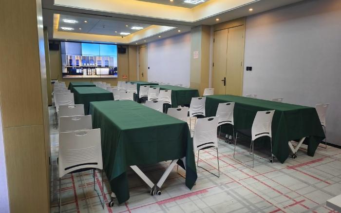 Starway Hotel Jinan West Station International Exhibition Center