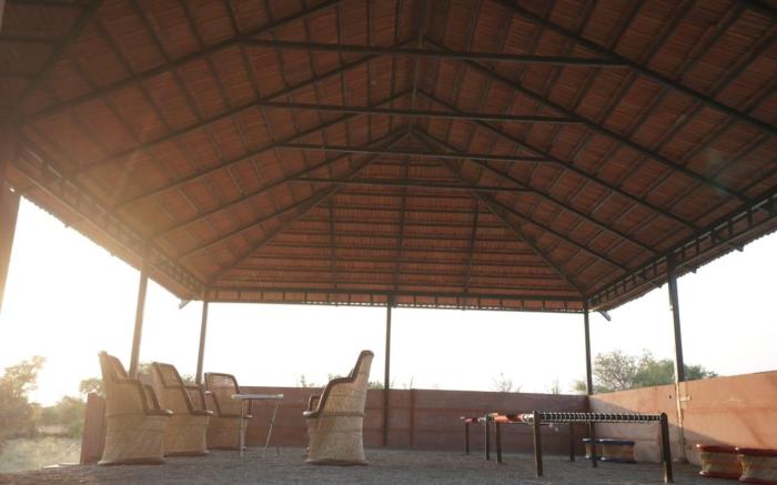 Unique Mudwood Retreat | Jodhpur |4BR|By Homeyhuts