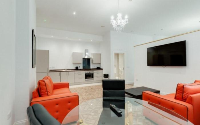 Temple Court Cavern Quarter 1-BR City Centre Apt