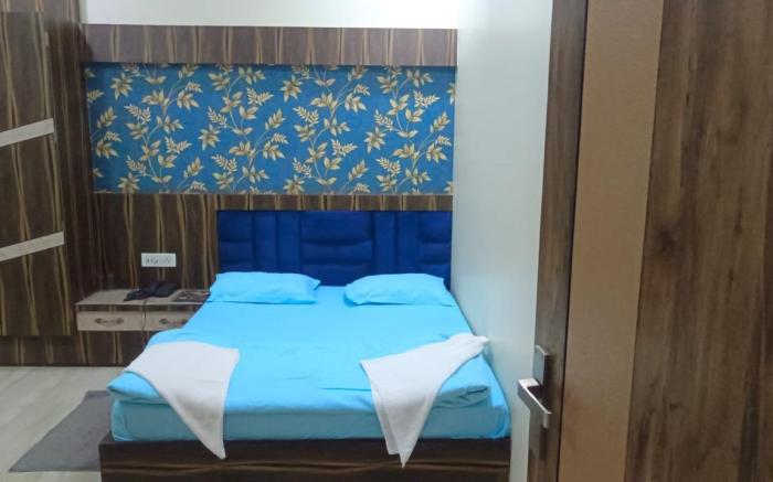 Hotel SR Siddhivinayak