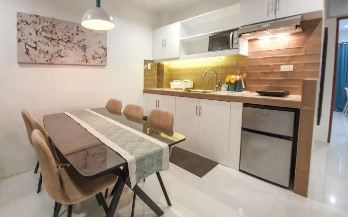 Modern Suite Above Cafe - 1 - Nato’s Residences