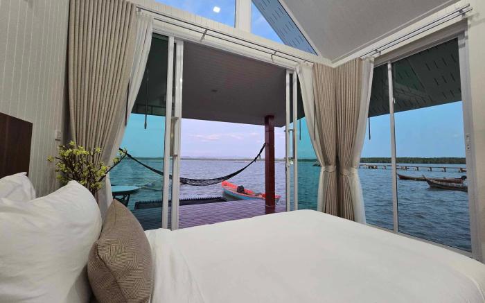 Sea Balcony Cottage