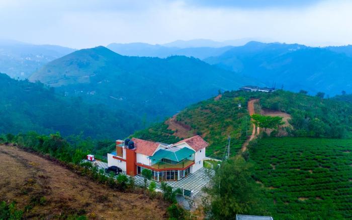 Irish County Vagamon Pool Resort by VOYE HOMES