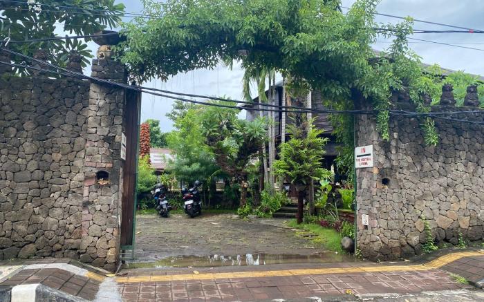 The Central Lovina 