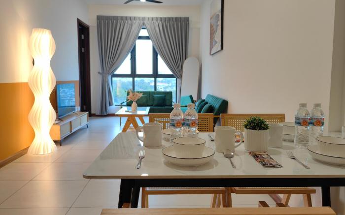 Near Airport|FreeParking|KAvenue|Family Room 5 Pax