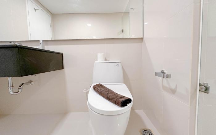 Modern Studio at VieLoft SOHO and SKY By Travelio