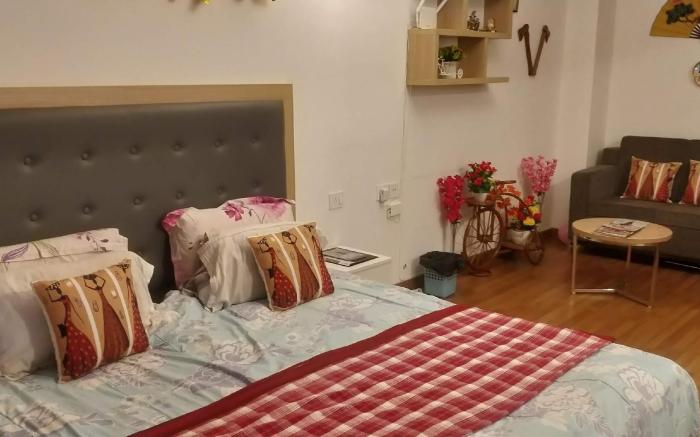 Independent European  furnish studio apartment