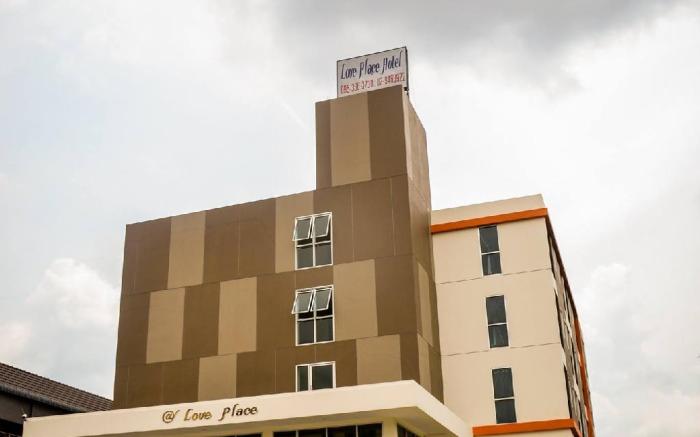 Sixty Star Love Place Hotel