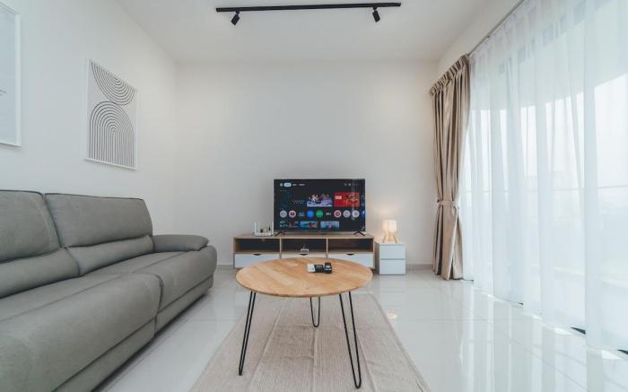 Danga Bay Coastal Bliss 3BR 8Pax w 3Balcony