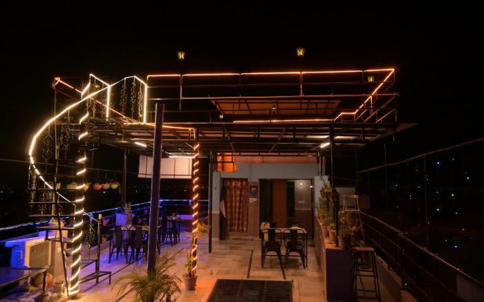 MOON NIGHT GUEST HOUSE
