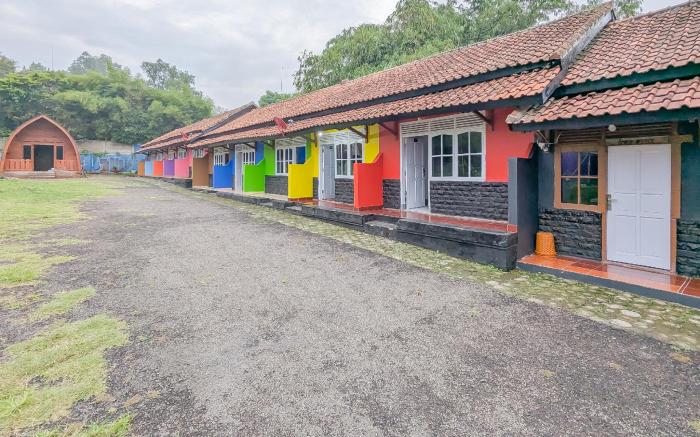 RedDoorz Resort @ Ciater 3