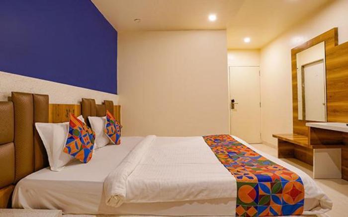 FabExpress Veera Residency