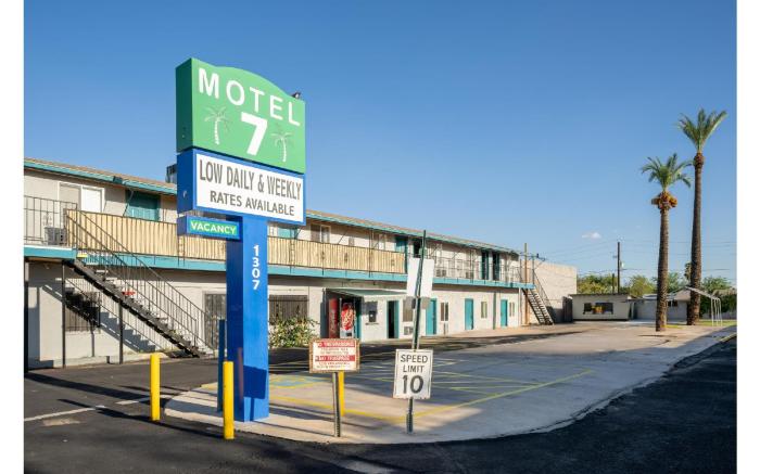 Motel 7 By OYO Near Phoenix Airport