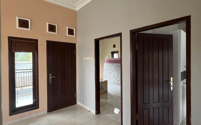 Villa Batu Minimalism Villa Kusuma Agro 
