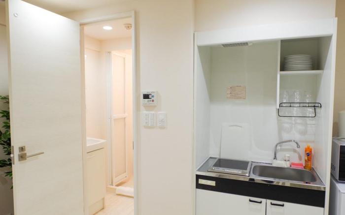New! 4 minutes by train + 6 minutes on foot to Shinjuku Station! Up to 7 people