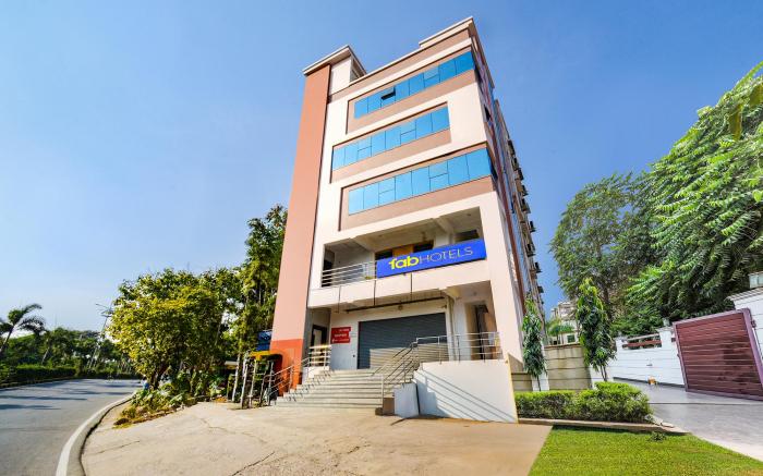 FabHotel SRH Pride - Nr Nexus Mall, Kukatpally