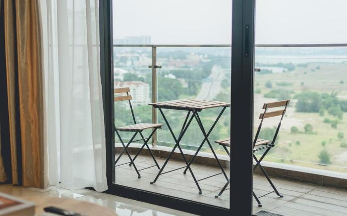 Danga Bay Coastal Horizon  3BR 8Pax w 3Balcony