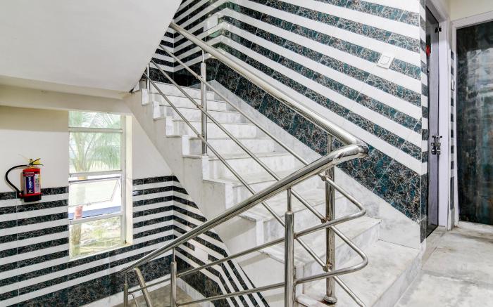 Super Hotel O Hiland Park Formerly Ayush Villa