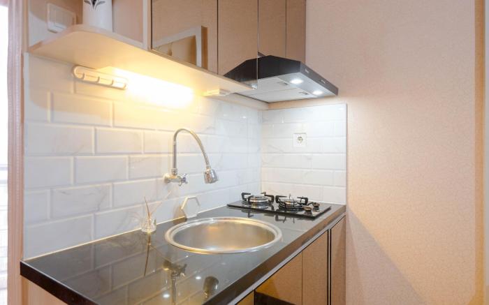 Nice and Comfy Studio at Cinere Resort By Travelio