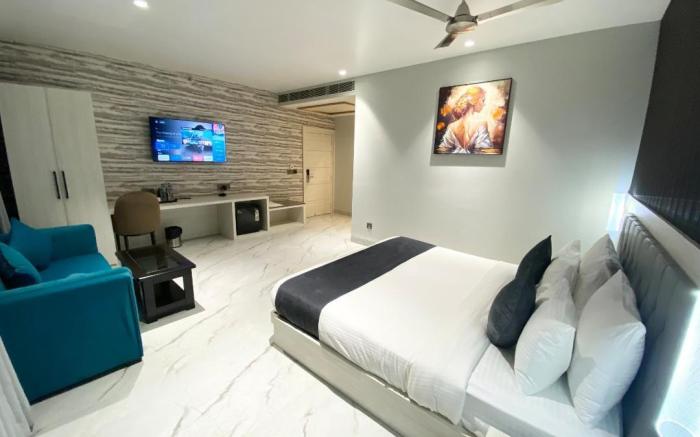 Hotel Paras Near Delhi Airport