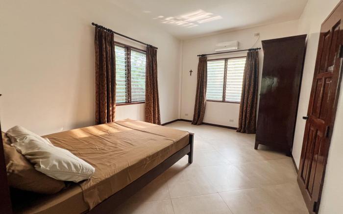 Ocean and garden villa in Asturias, Cebu