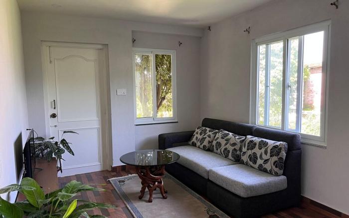 Awesome One BR Cottage in Avocado Garden