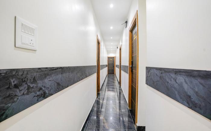 FabHotel Riza International