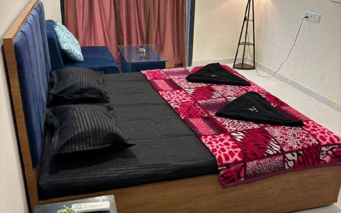 Ivy Bliss Studio with Private Pool, B 09, Karjat