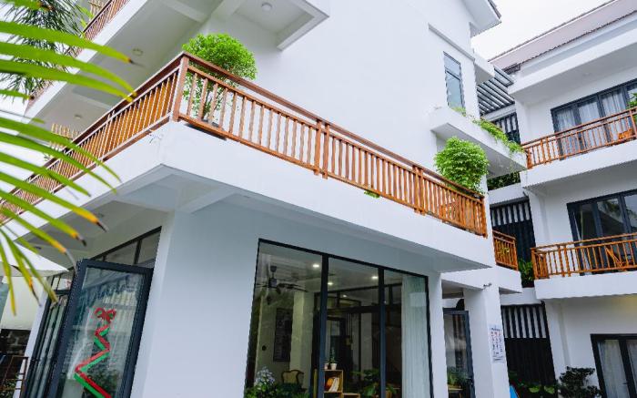 Palm Riverside Boutique