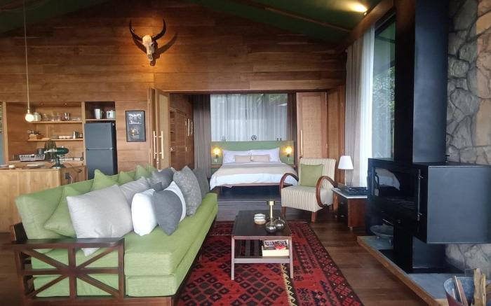 Waterfall Lodge Wood-Fire place, Sauna & Ice-Bath