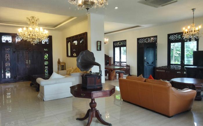 Villa Sentul city nuansa keraton