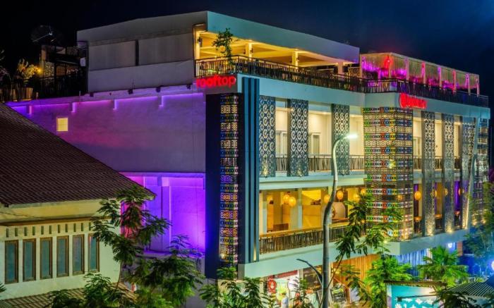 DEJAVU 2.0 HOTEL BAJO KOMODO