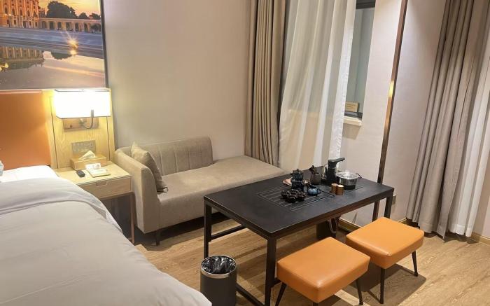 Vienna 3 Best Hotel Qingshan Lake Mingyuan Road West metro station
