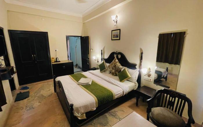 Hotel Moti Mahal by A Reva Group