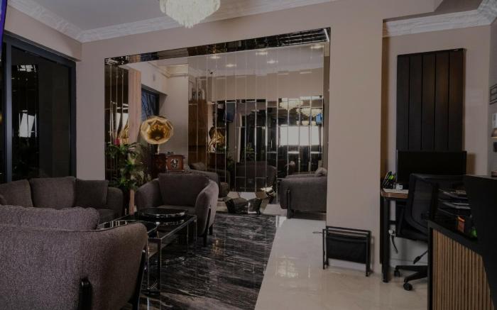 Grand Clover Hotel